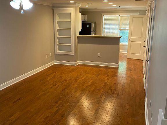 2nd image of 1035 Barnett Shoals Rd APT 732
