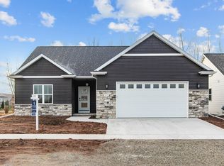 3679 E Gladiolus Pl, Appleton, WI 54913