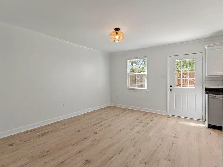 415 Parkdale Dr #8E — Photo 9