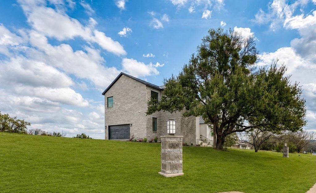 Apartment in Horseshoe Bay, Llano - View 3