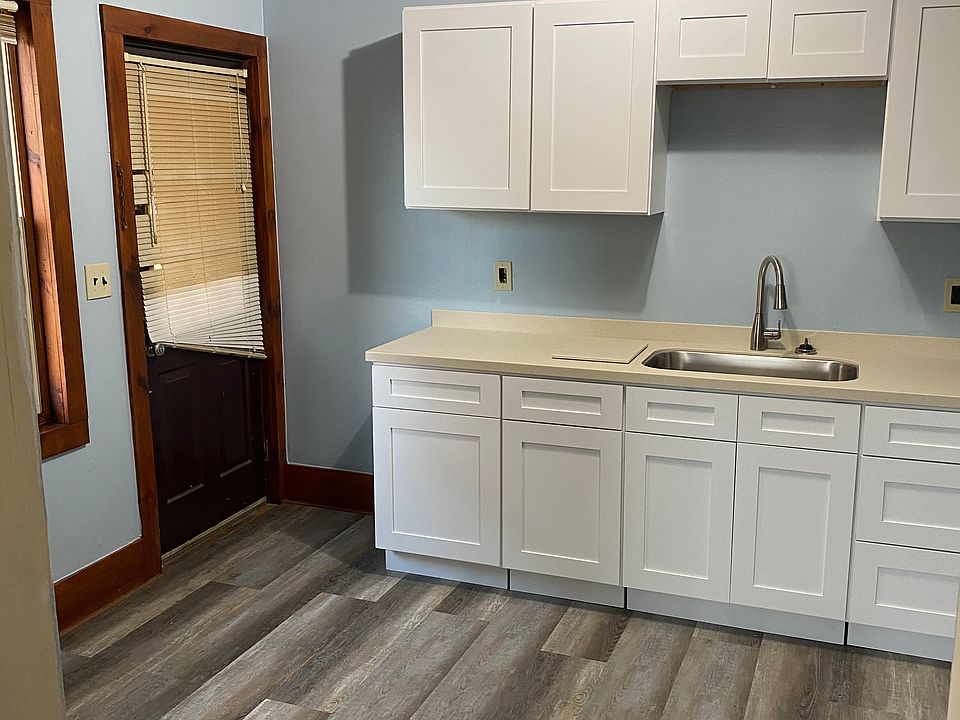 1st image of 6705 Denison Ave #4