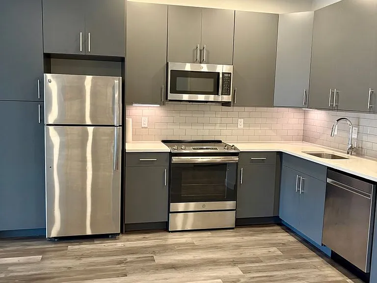 2559 Amber - Residential — Photo 2