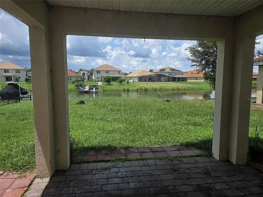 4 bed, 3.0 bath, 2830 sqft, $2,500 — Photo 3