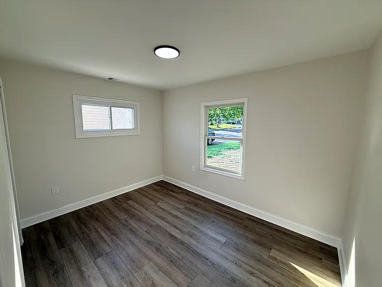 52 Inland Rd — Photo 11