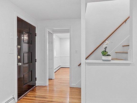 4th image of 7 Sunnyside Ave