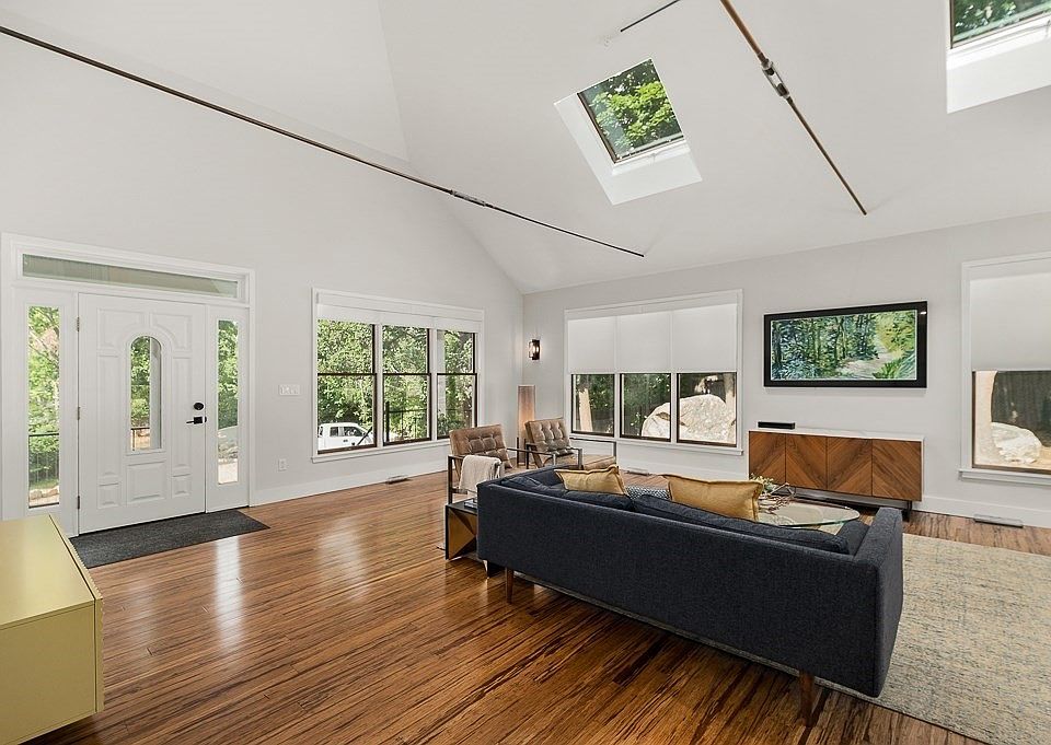 28 Grapevine Rd, Gloucester, MA 01930 Zillow