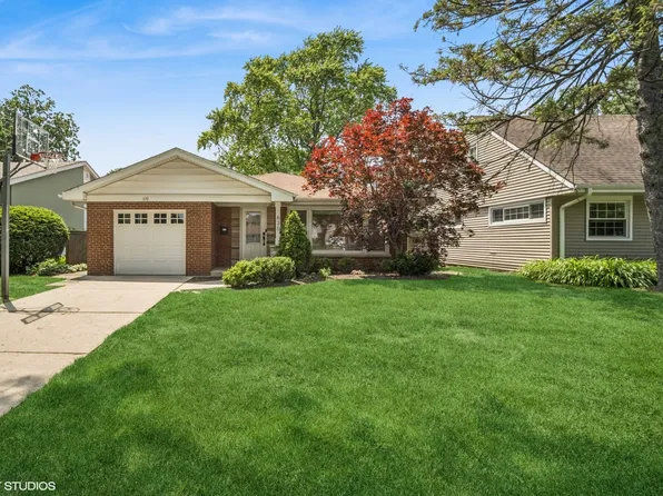 630 Wesley Dr, Park Ridge, IL 60068