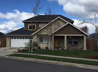 172 SE Yorktown Dr, Grants Pass, OR 97527