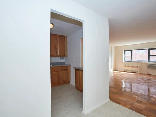 (undisclosed Address), White Plains, NY 10603