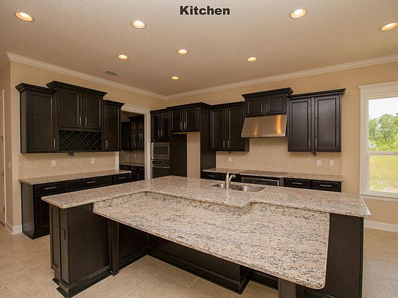 4th image of 84033 Avriett Way