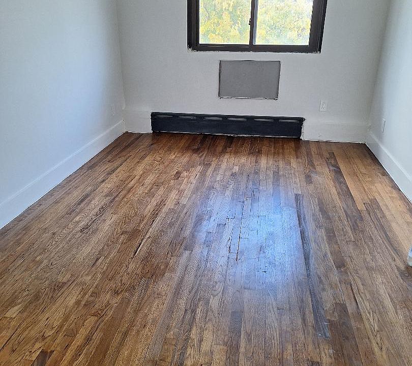 1st image of 2533 23rd St APT 3E