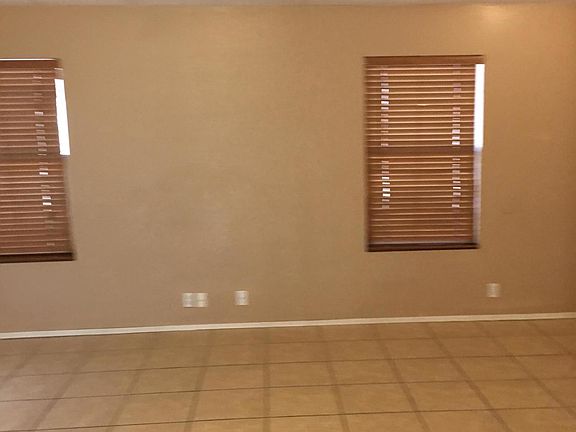 4th image of 9323 W Cinnabar Ave