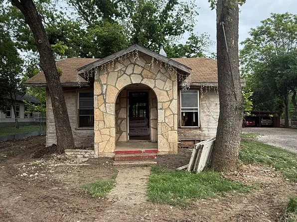 821 Ross St, Kerrville, TX 78028