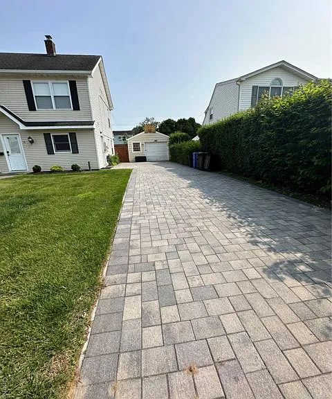 12 Green Ln — Photo 3