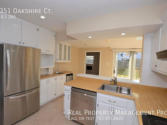 3rd image of 1351 Oakshire Ct