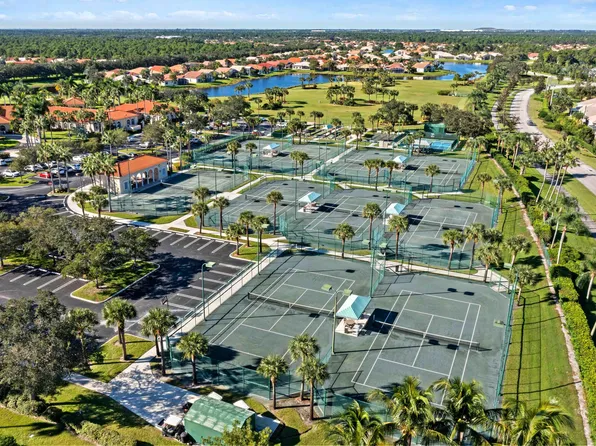 376 NW Castlemaine Court, Port St Lucie, FL 34986