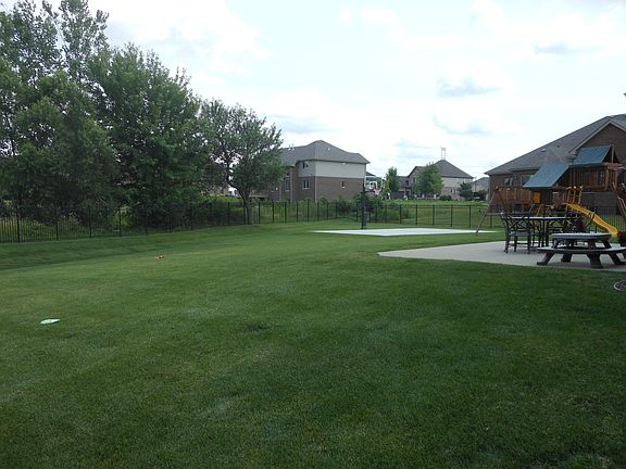 2nd image of 21663 Skyway Dr
