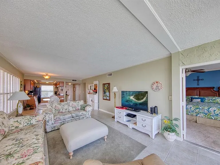 105 Island Way #138 — Photo 22