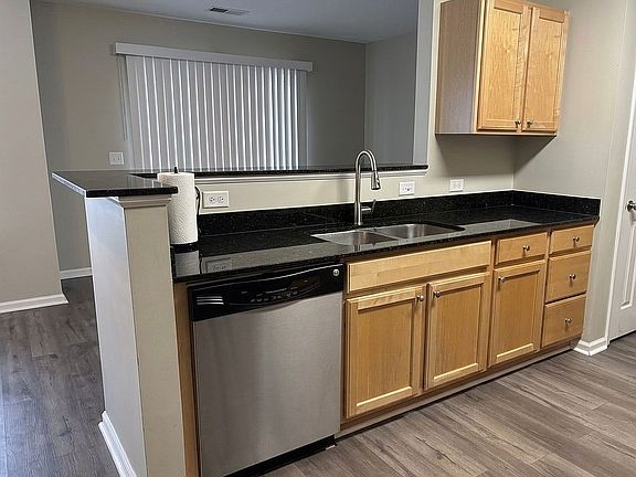 5th image of 604 Castle Ridge Dr