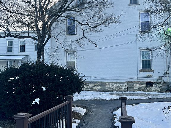3rd image of 1287 W Penn Ave