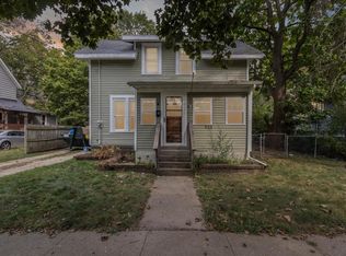 933 Vine St, Beloit, WI 53511