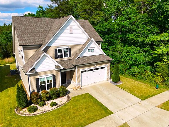 3rd image of 340 Rocky Crest Ln