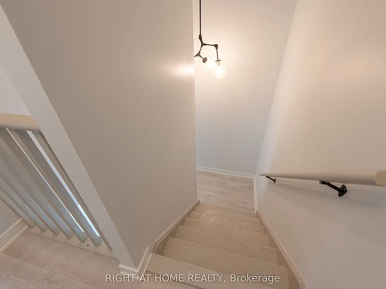 118 Varna Dr #101 — Photo 16