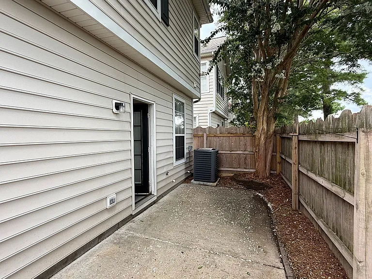2544 Covent Garden Rd — Photo 18