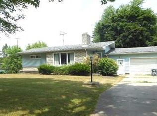54 W Gilford Rd, Caro, MI 48723
