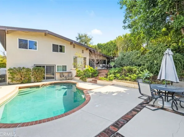 4157 Aleman Dr, Tarzana, CA 91356