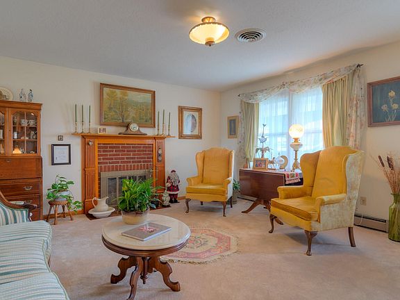 4th image of 1503 Claremont Ct