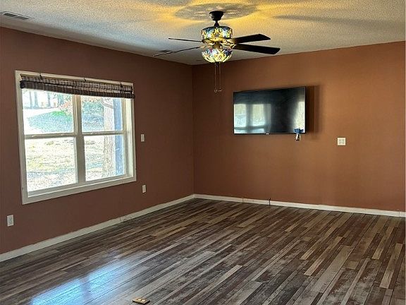 5th image of 15954 Lake Hills Dr