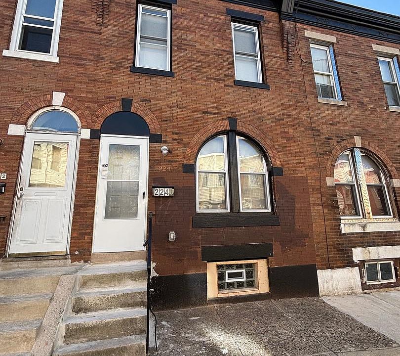 1st image of 224 W Wishart St