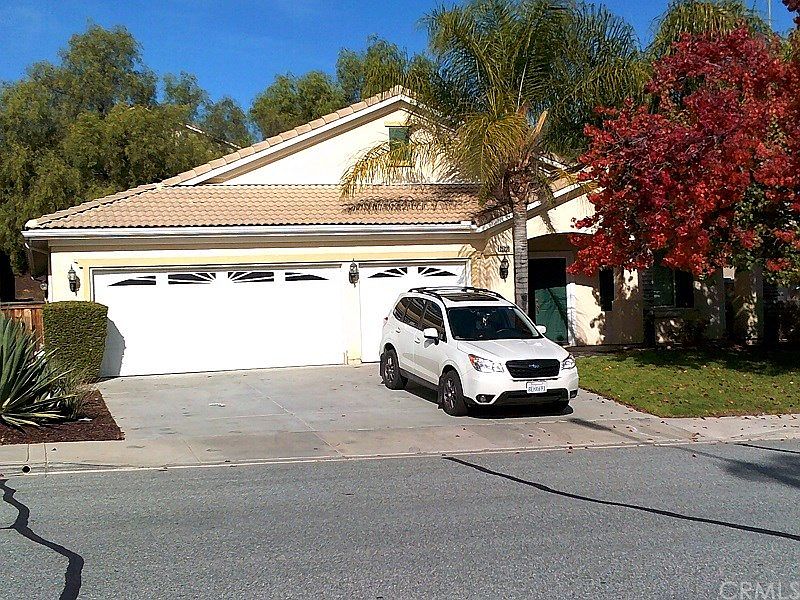1st image of 25200 Silverwood Ln