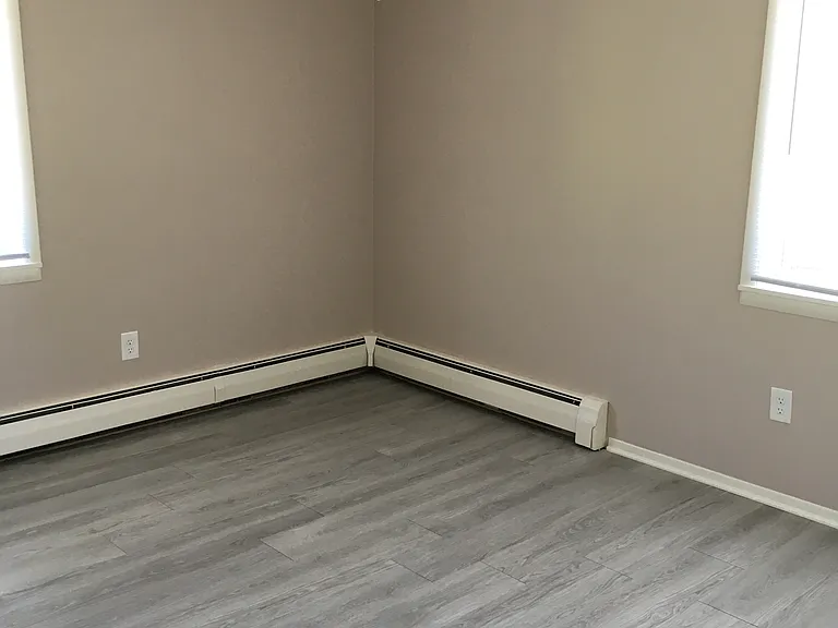 Stoney Creek Apartments — Photo 47