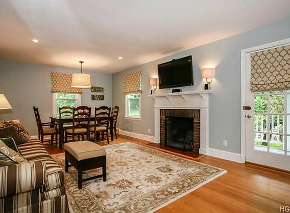 2nd image of 52 Lexington Dr