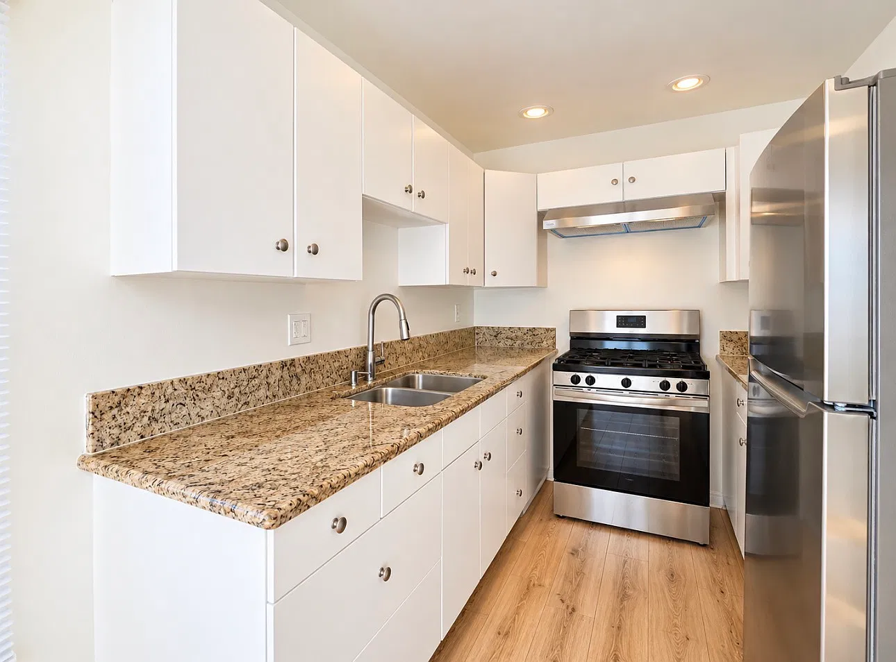 1 bed, 800 sqft, $2,395 — Photo 3