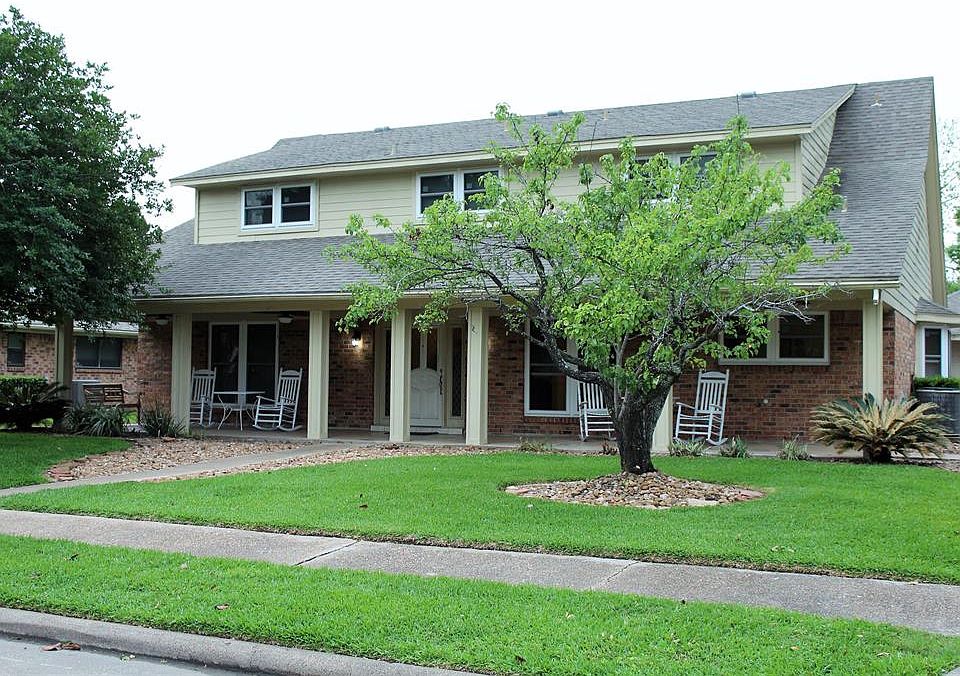 1st image of 3926 Bolivia Dr