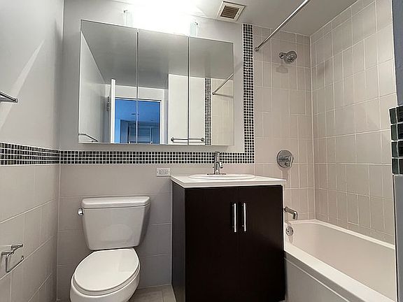 5th image of 225 Schermerhorn St APT 3L