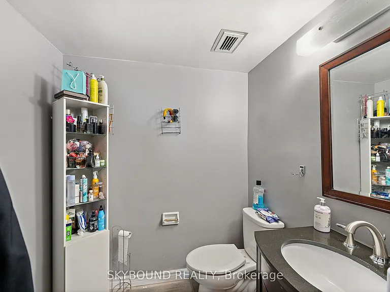 15 La Rose Ave #1510 — Photo 5