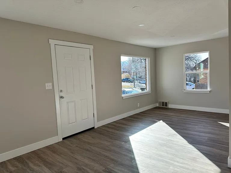 2925 Madison Ave — Photo 50