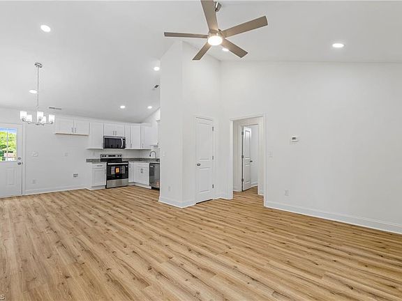 5th image of 1318 Delaware Ave