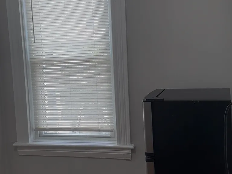 51 Cottage St #10 — Photo 5