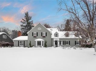 4900 Countryside Rd, Lyndhurst, OH 44124