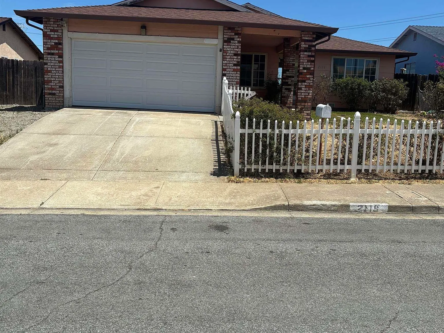 3 bed, 2.0 bath, 1386 sqft, $3,100 — Photo 1