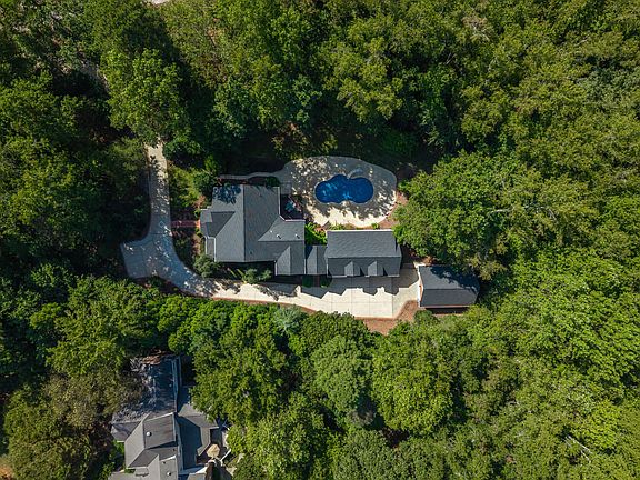 3rd image of 6321 Mountain Grove Ln