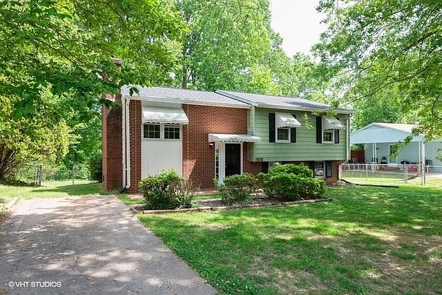 1st image of 1032 Lockett Dr