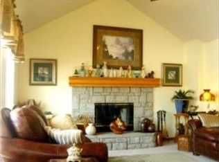 1220 Mockingbird Ln, Liberty, MO 64068
