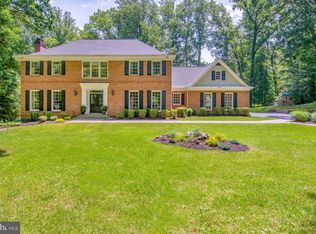 9203 Jeffery Rd, Great Falls, VA 22066