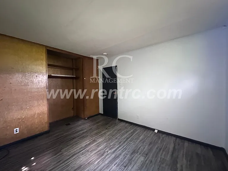 605 Pixley St — Photo 8